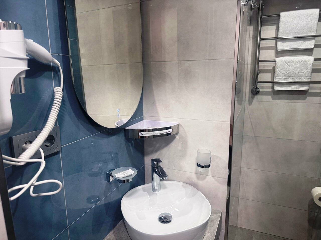 Фотографии номера Одноместный номер с балконом в Хостеле Магнолия Сочи