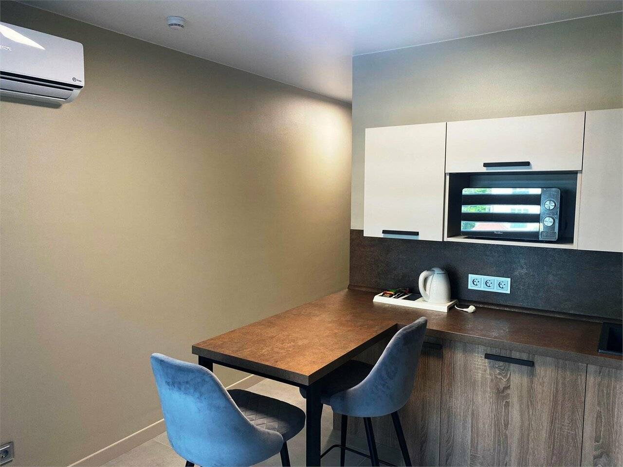 Фотографии номера Номер комфорт улучшенный плюс в Хостеле Магнолия Сочи