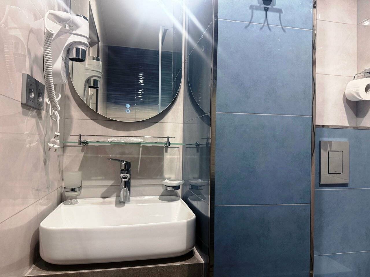 Фотографии номера Двухместный номер без балкона в Хостеле Магнолия Сочи