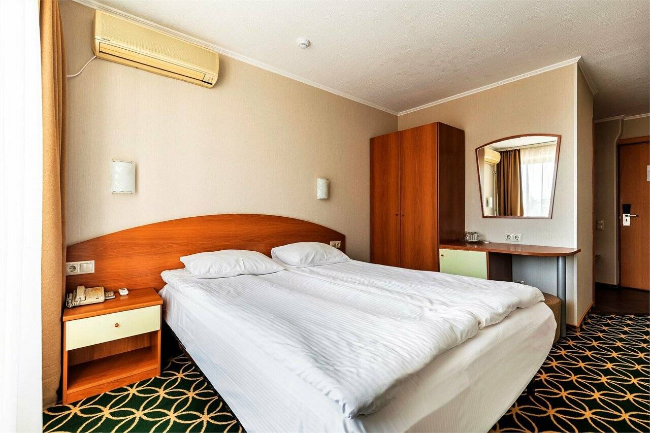 Фотографии номера Стандартный номер с двуспальной кроватью в Хостеле Магнолия Сочи