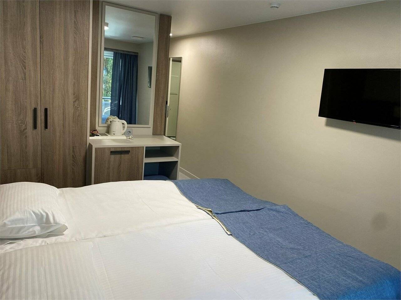 Фотографии номера Номер комфорт стандартный в Хостеле Магнолия Сочи