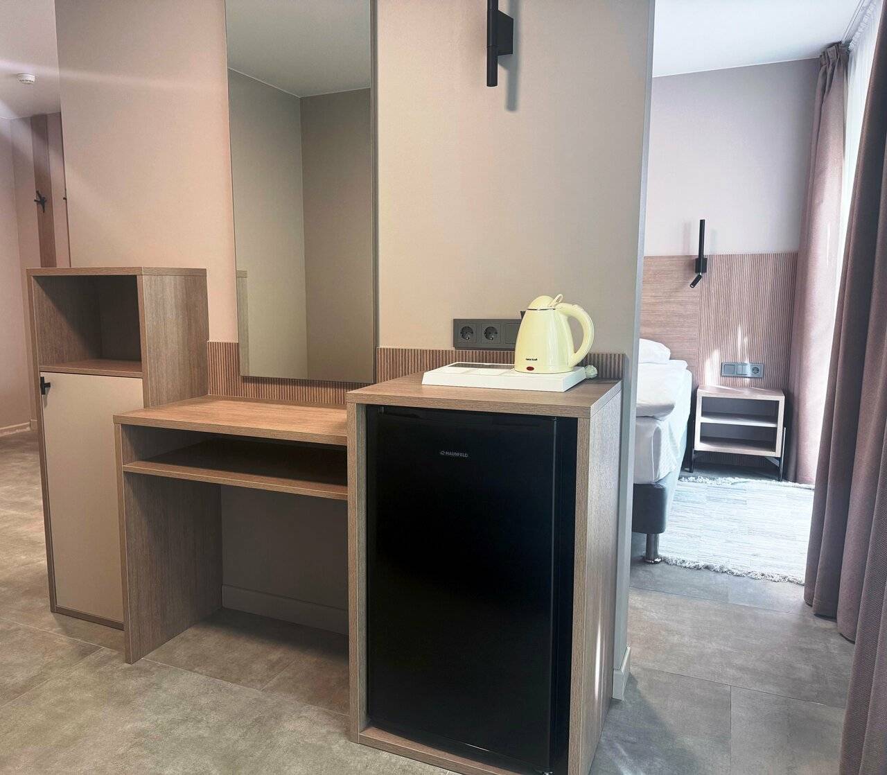 Фотографии номера Полулюкс без балкона в Хостеле Магнолия Сочи