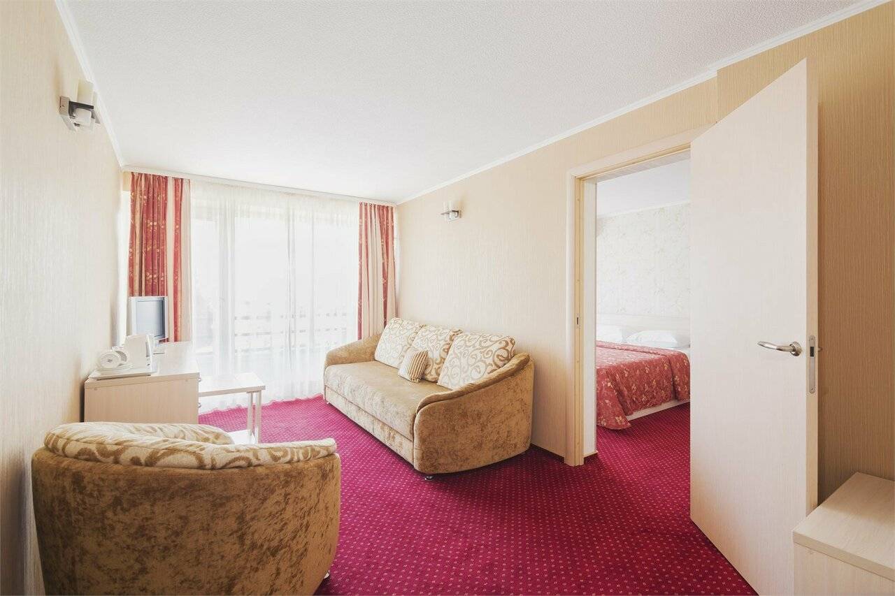 Фотографии номера Двухкомнатный номер в Хостеле Магнолия Сочи