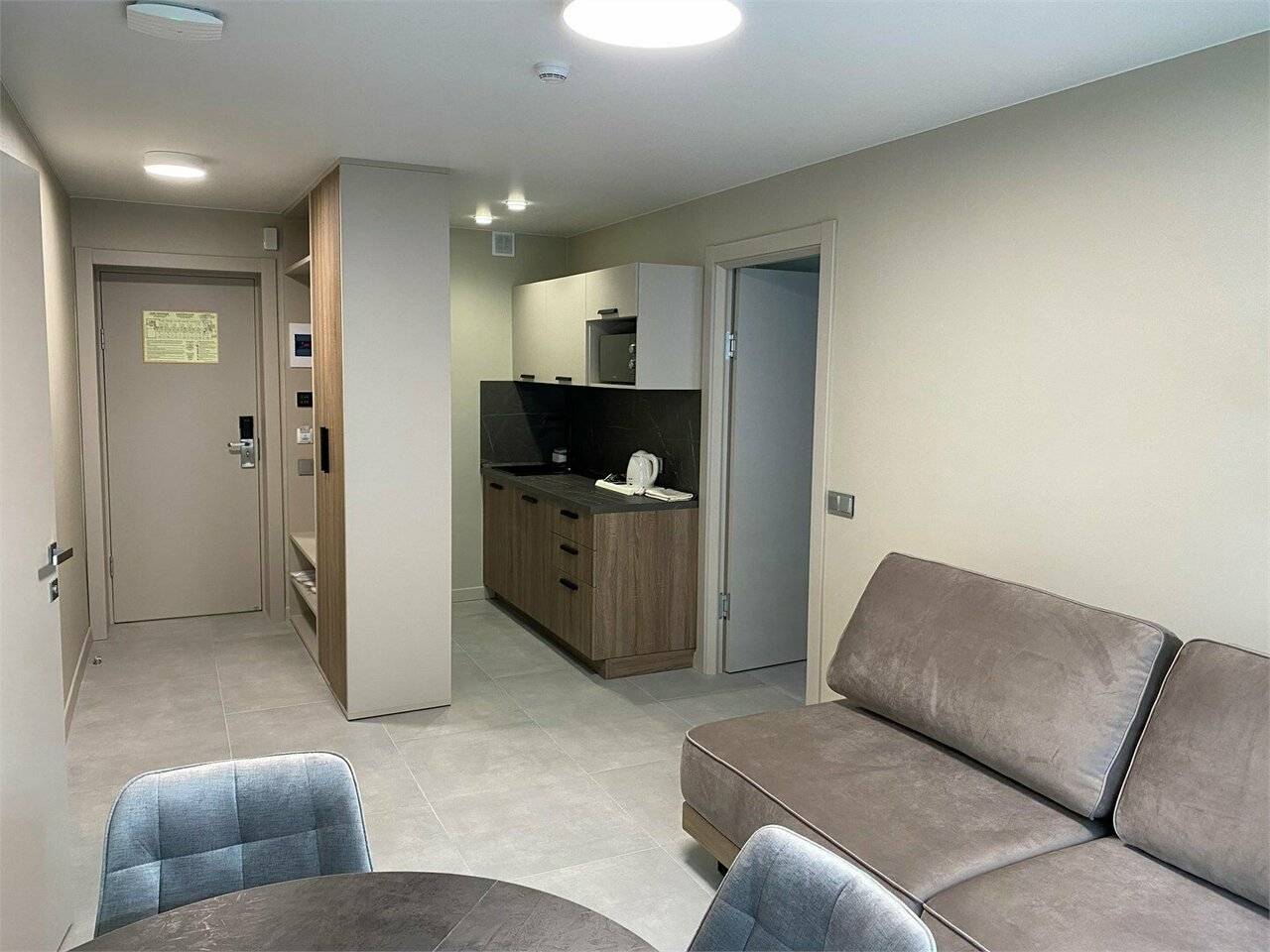 Фотографии номера Номер трехкомнатный комфорт в Хостеле Магнолия Сочи