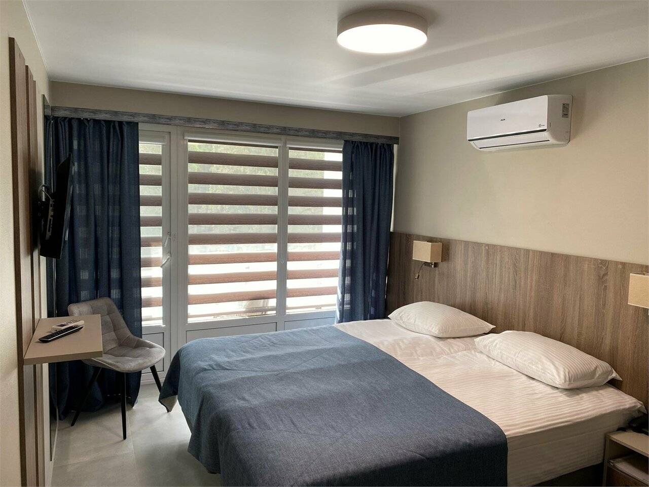 Фотографии номера Номер трехкомнатный комфорт в Хостеле Магнолия Сочи